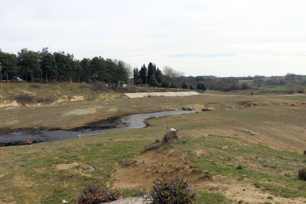 Bir ilde daha su yasağı: Uymayanlara ağır ceza var! Barajlarda su seviyesi yüzde 10'a düştü 9